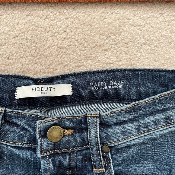 NWT Fidelity Denim, Happy Daze, max high straight jean, Rockaway blue, size 29 - Picture 2 of 7